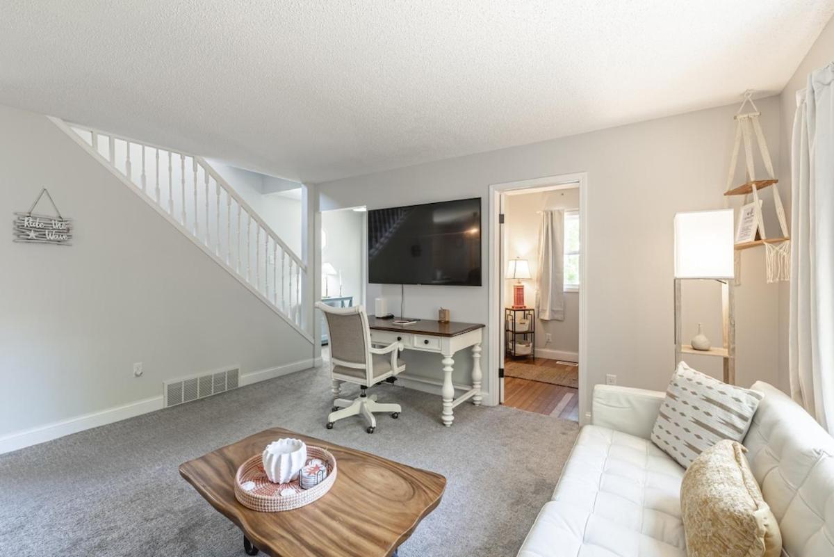 Coastal Comfort Meets Beachside Bliss Muskegon Exterior foto